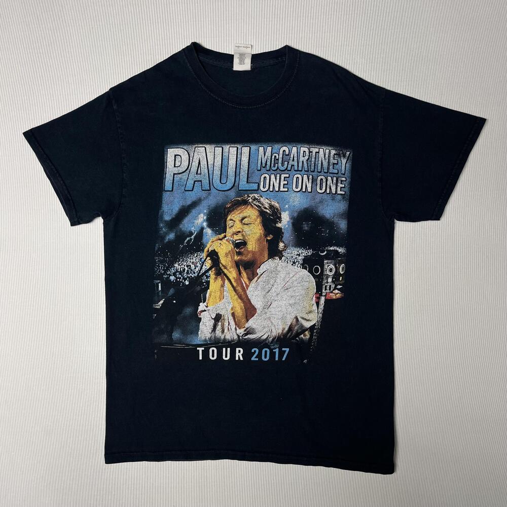 Gildan Shirt Mens M Black Paul McCartney One On One Tour 2017 Graphic Tee Music